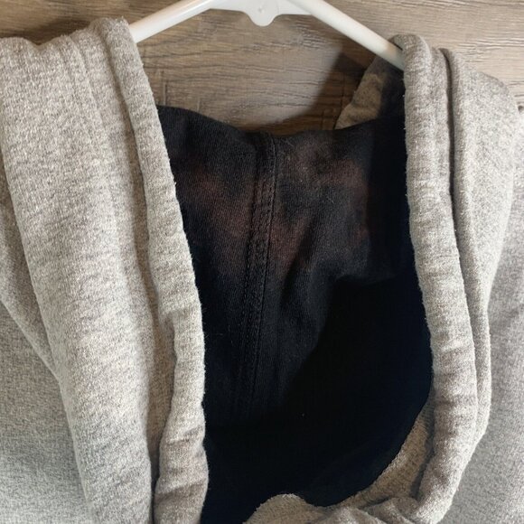 Champion Gray Half-Zip Hoodie With Kangaroo Pocket & Logo Embroidery - Picture 9 of 11